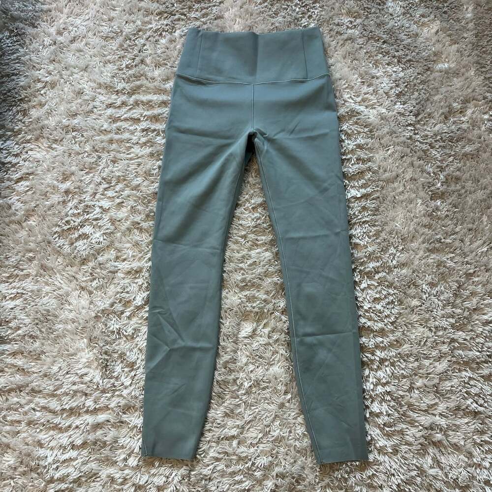 Vuori Evolve Leggings Size S Sage Green High Rise Ankle Split Hem